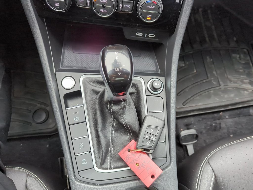2024 Volkswagen Jetta Comfortline 1.5 T 8Sp at w/Tip in Stratford, Ontario - 15 - w1024h768px