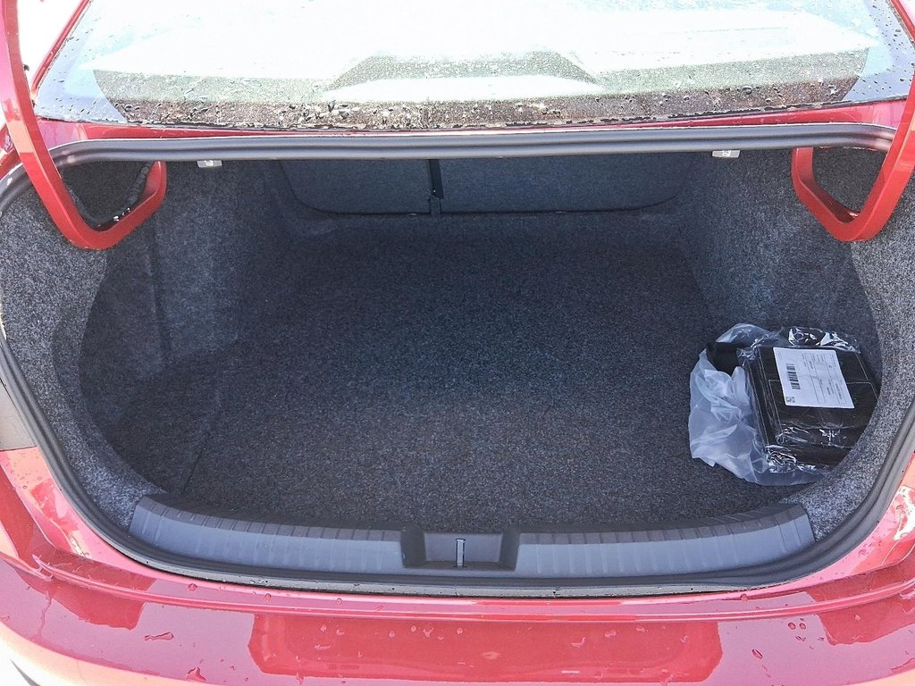 2025 Volkswagen Jetta Highline Auto in Stratford, Ontario - 6 - w1024h768px