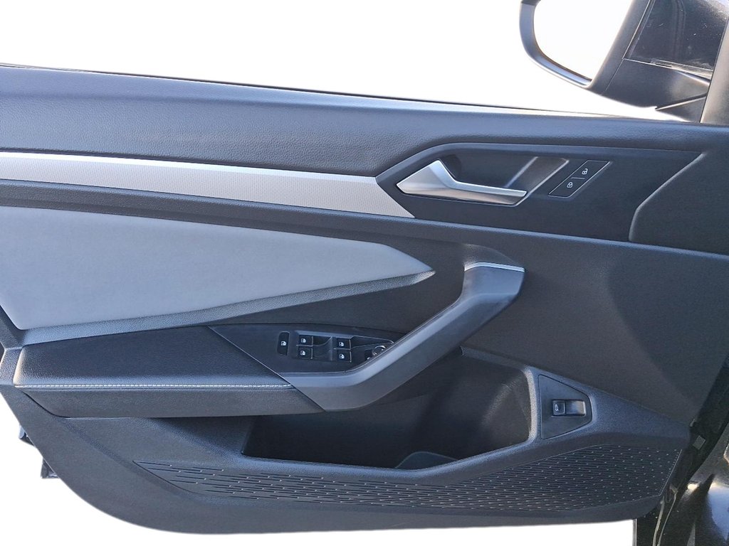 2025 Volkswagen Jetta Comfortline Auto in Stratford, Ontario - 11 - w1024h768px