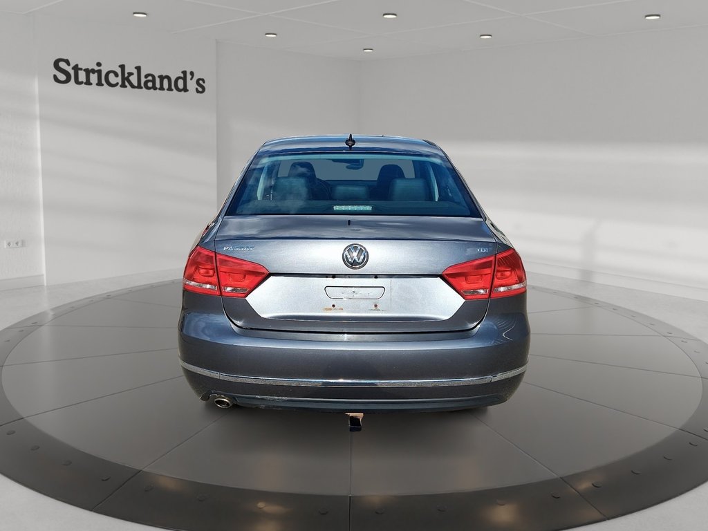 2013 Volkswagen Passat Highline 2.0 TDI 6sp DSG at w/ Tip in Stratford, Ontario - 3 - w1024h768px