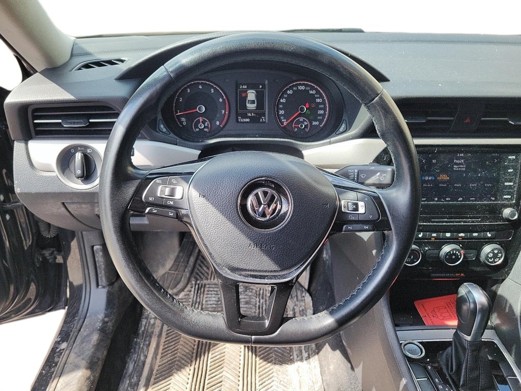 2020 Volkswagen Passat Comfortline 2.0T 6sp at w/Tip in Stratford, Ontario - 11 - w1024h768px