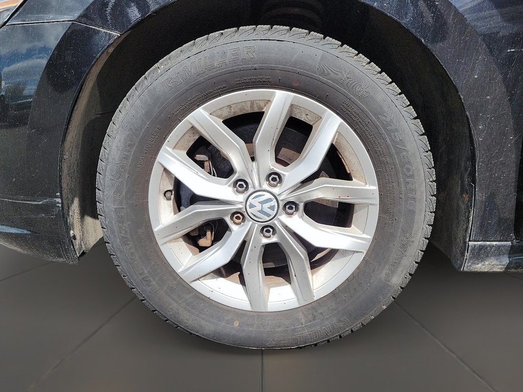 2020 Volkswagen Passat Comfortline 2.0T 6sp at w/Tip in Stratford, Ontario - 7 - w1024h768px