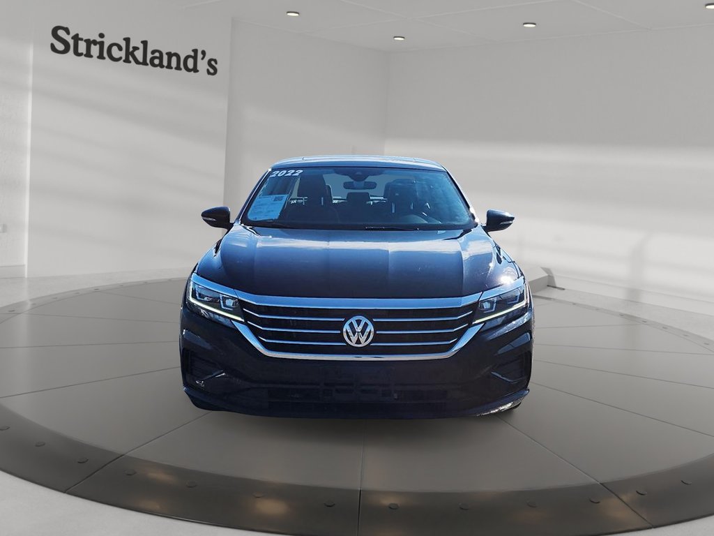 2022  Passat Highline 2.0T 6sp at w/Tip in Stratford, Ontario - 2 - w1024h768px