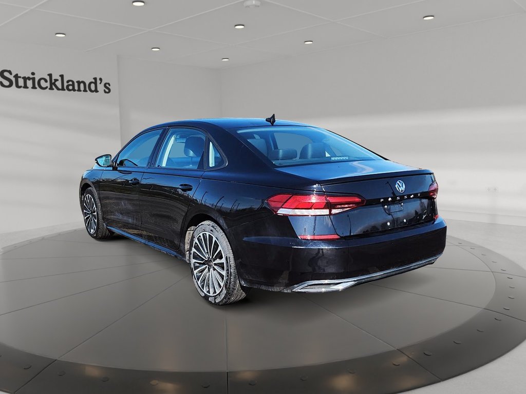 2022  Passat Highline 2.0T 6sp at w/Tip in Stratford, Ontario - 4 - w1024h768px