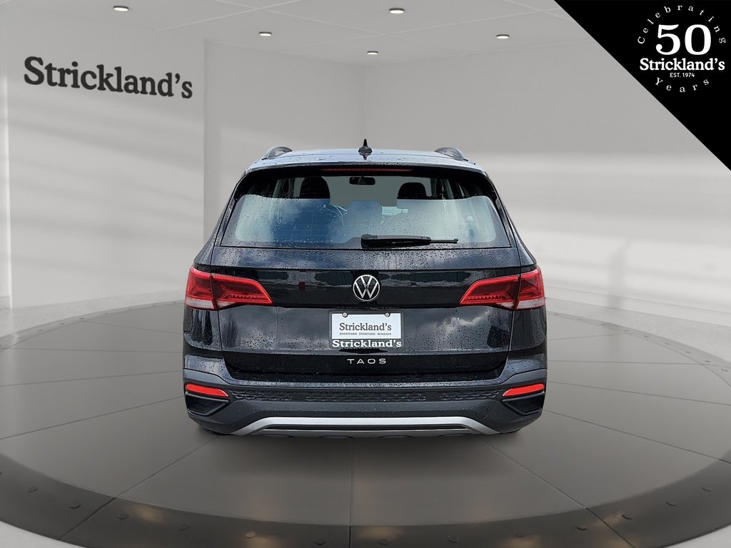 2022 Volkswagen Taos Trendline 1.5T 8sp at w/ Tip in Stratford, Ontario - 3 - w1024h768px