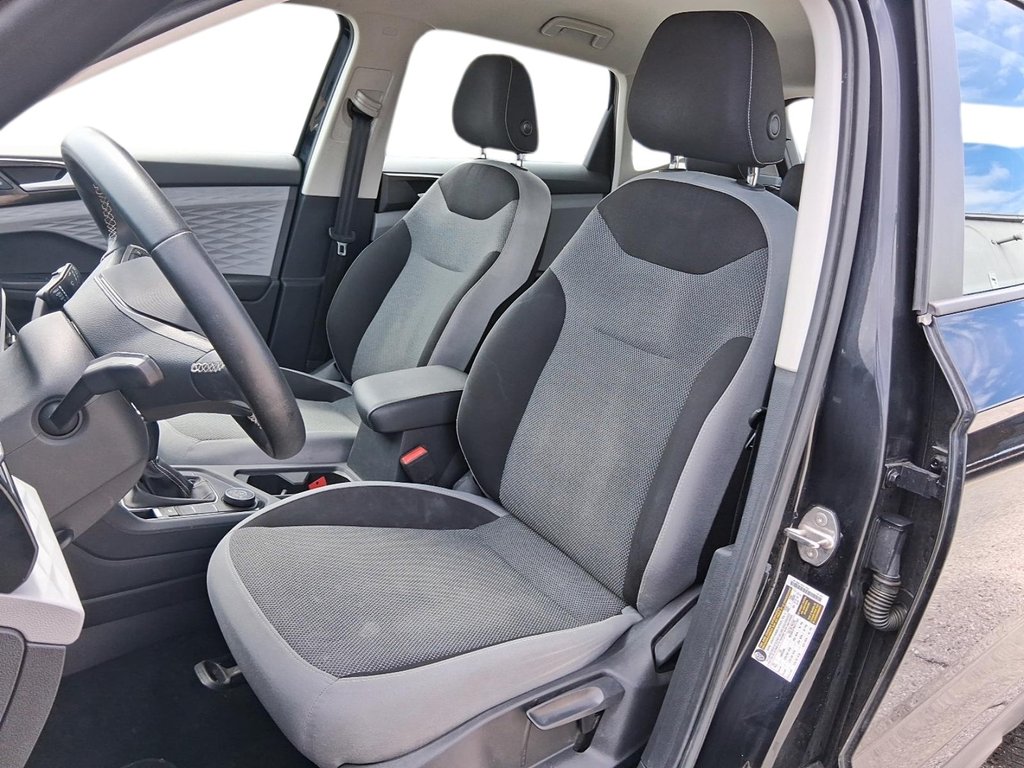 2023 Volkswagen Taos Trendline 1.5T 7sp at DSG w/ Tip 4M EOP in Stratford, Ontario - 8 - w1024h768px