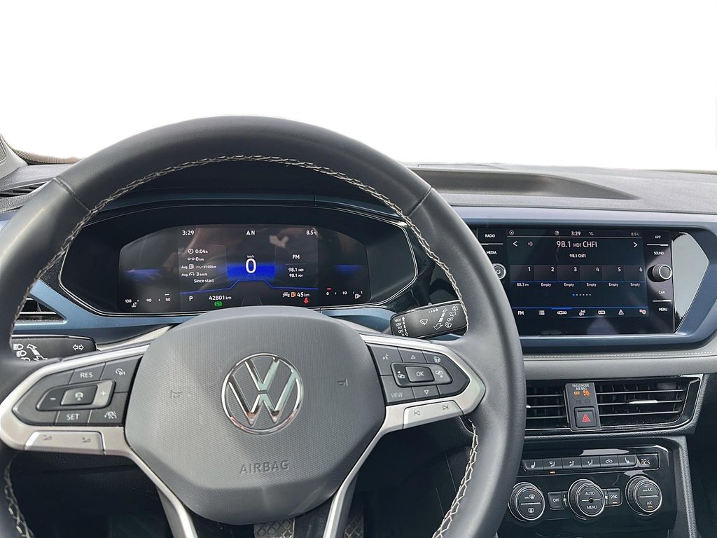 2024 Volkswagen Taos Comfortline 1.5T 8sp w/ Tip FWD in Stratford, Ontario - 13 - w1024h768px