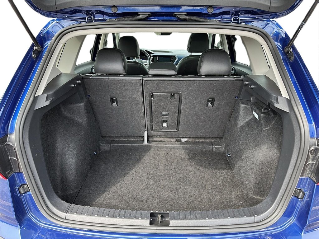 2024 Volkswagen Taos Comfortline 1.5T 8sp w/ Tip FWD in Stratford, Ontario - 6 - w1024h768px