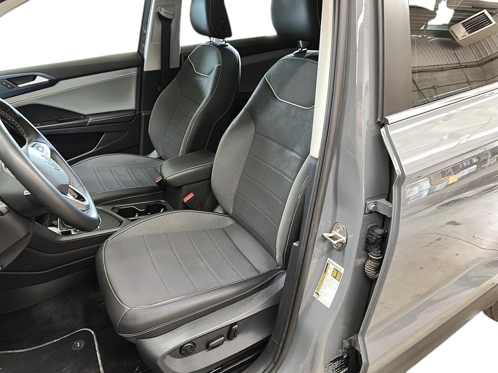 2024 Volkswagen Taos Comfortline 1.5T 8sp w/ Tip FWD in Stratford, Ontario - 8 - w1024h768px