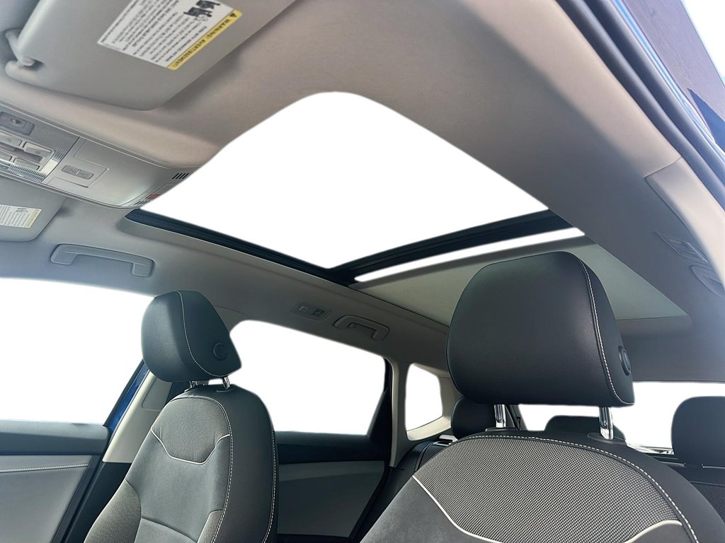 2024 Volkswagen Taos Comfortline 1.5T 7sp at DSG w/ Tip 4M in Stratford, Ontario - 16 - w1024h768px
