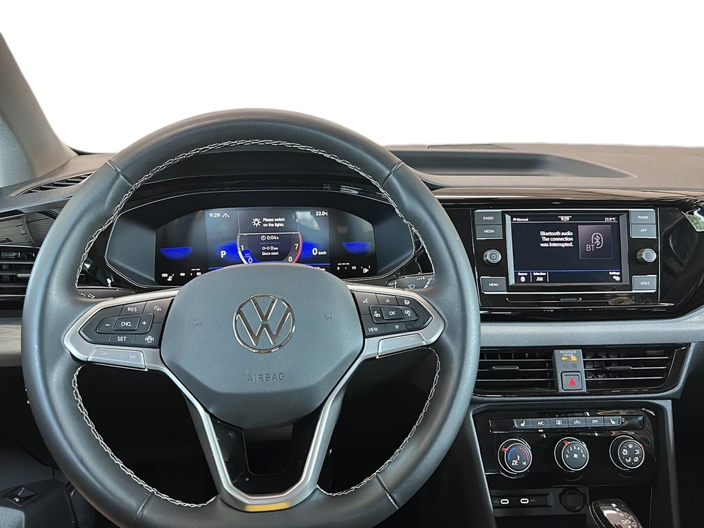 2024 Volkswagen Taos Trendline 1.5T 7sp at DSG w/ Tip 4M in Stratford, Ontario - 13 - w1024h768px