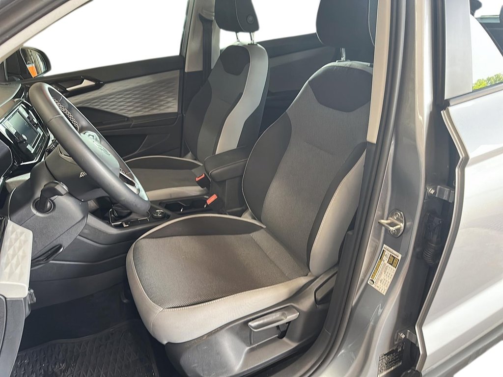 2024 Volkswagen Taos Trendline 1.5T 7sp at DSG w/ Tip 4M in Stratford, Ontario - 8 - w1024h768px