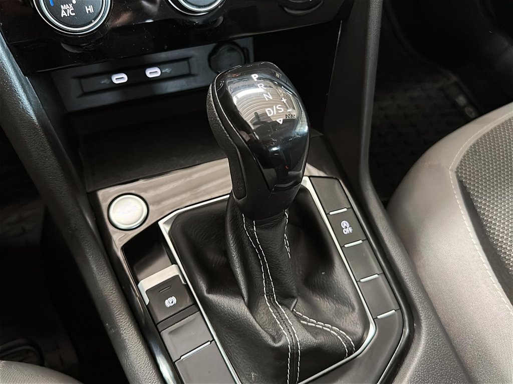 2024 Volkswagen Taos Trendline 1.5T 7sp at DSG w/ Tip 4M in Stratford, Ontario - 14 - w1024h768px