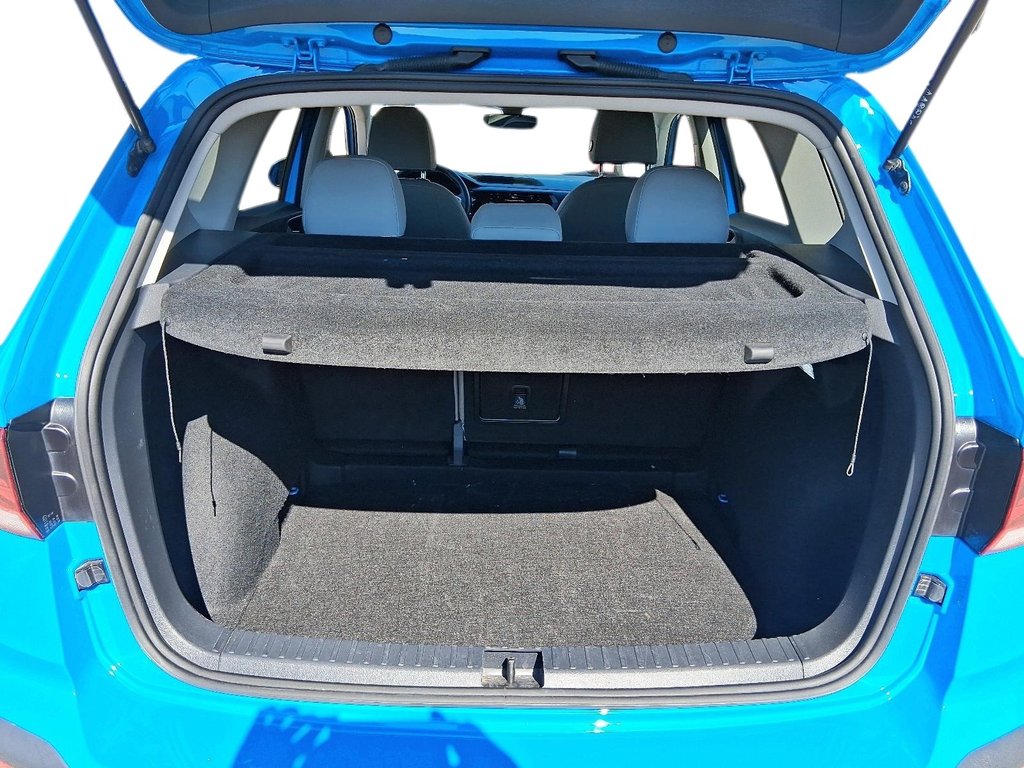 2024 Volkswagen Taos Comfortline 1.5T 8sp w/ Tip FWD in Stratford, Ontario - 6 - w1024h768px
