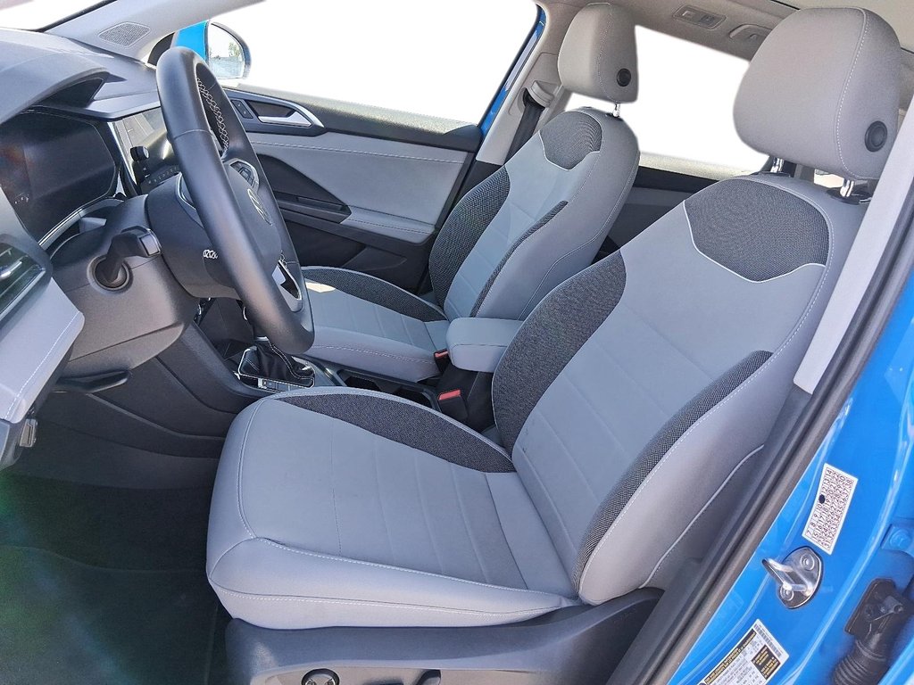 2024 Volkswagen Taos Comfortline 1.5T 8sp w/ Tip FWD in Stratford, Ontario - 8 - w1024h768px