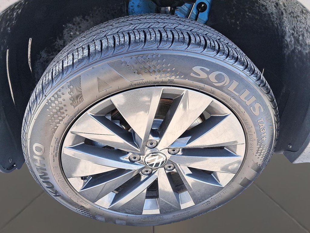 2024 Volkswagen Taos Comfortline 1.5T 8sp w/ Tip FWD in Stratford, Ontario - 7 - w1024h768px