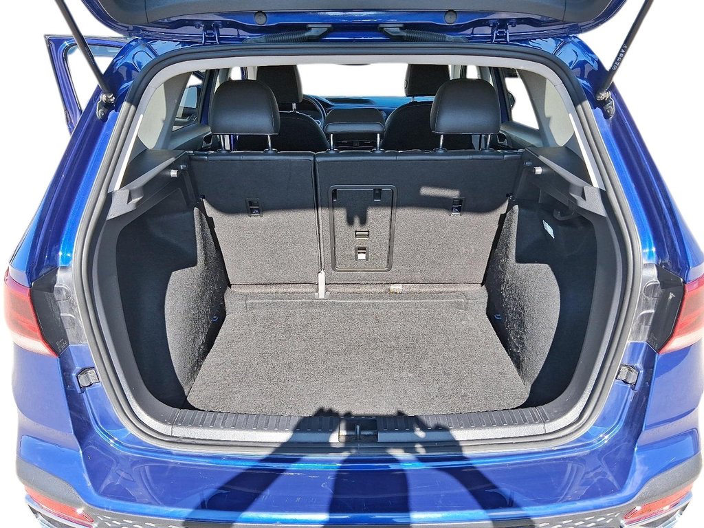 2024 Volkswagen Taos Comfortline 1.5T 8sp w/ Tip FWD in Stratford, Ontario - 6 - w1024h768px
