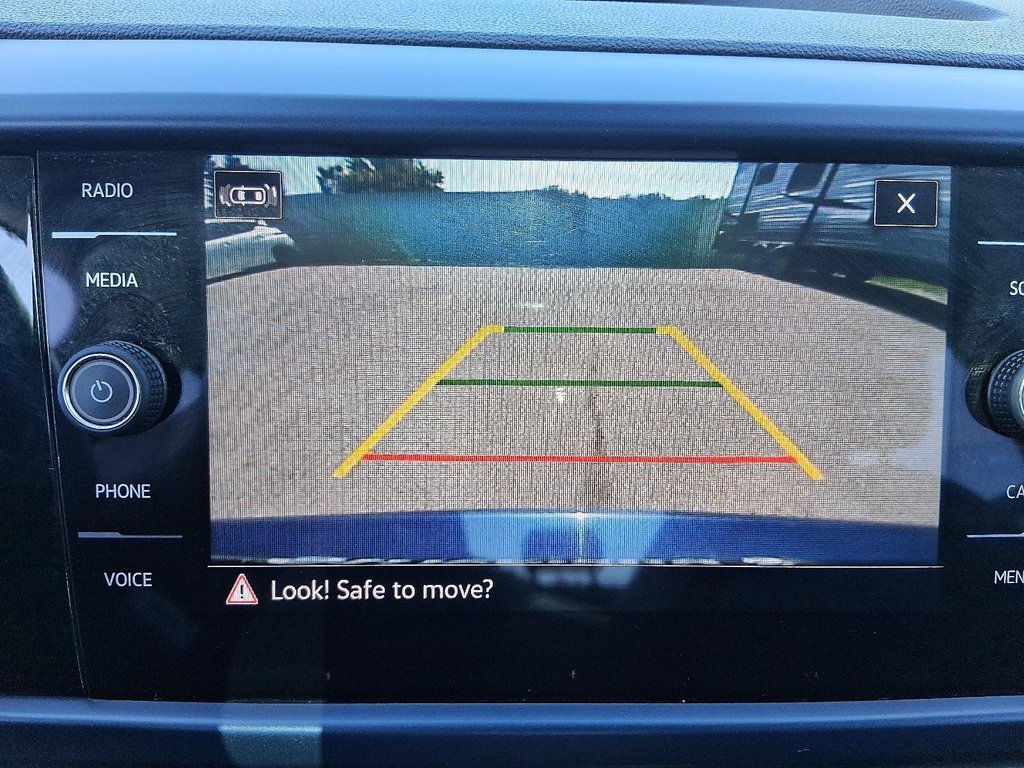 2024 Volkswagen Taos Comfortline 1.5T 8sp w/ Tip FWD in Stratford, Ontario - 16 - w1024h768px