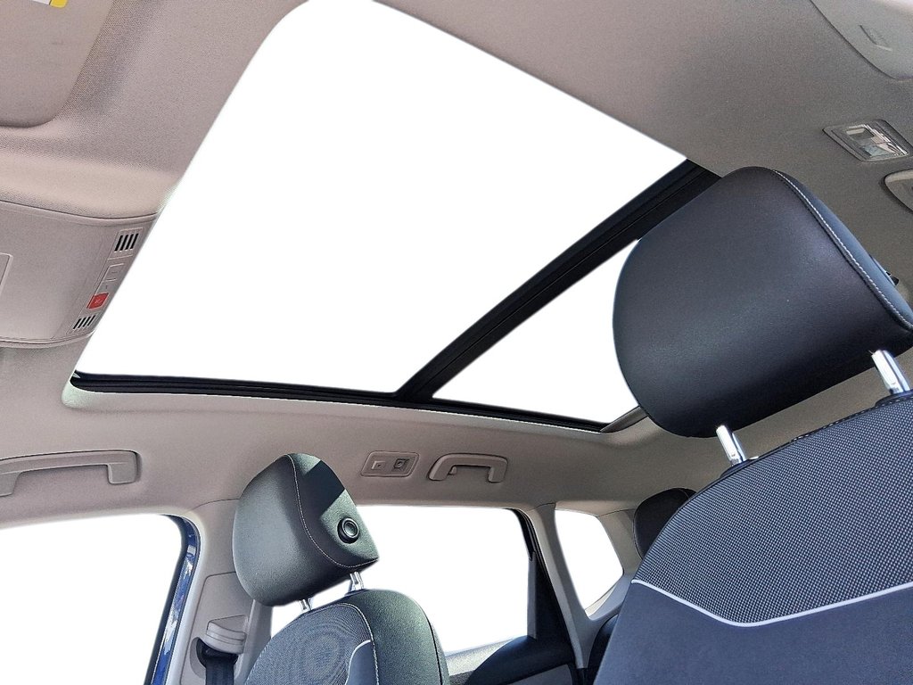 2024 Volkswagen Taos Comfortline 1.5T 8sp w/ Tip FWD in Stratford, Ontario - 15 - w1024h768px