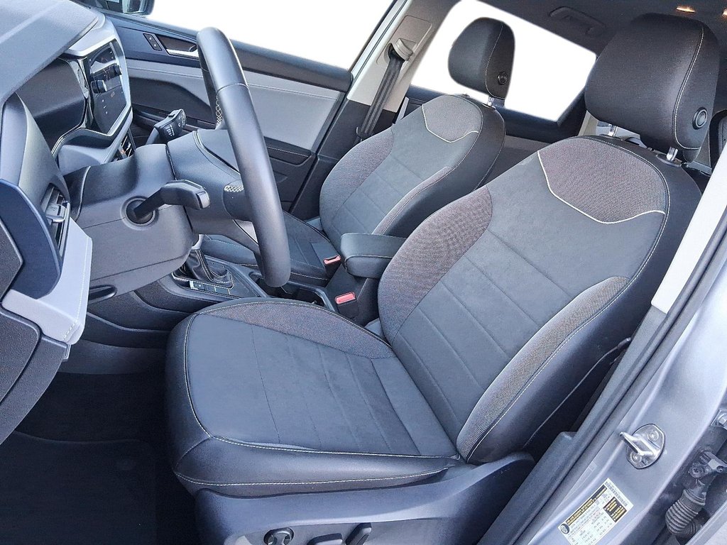 2024 Volkswagen Taos Comfortline 1.5T 8sp w/ Tip FWD in Stratford, Ontario - 8 - w1024h768px