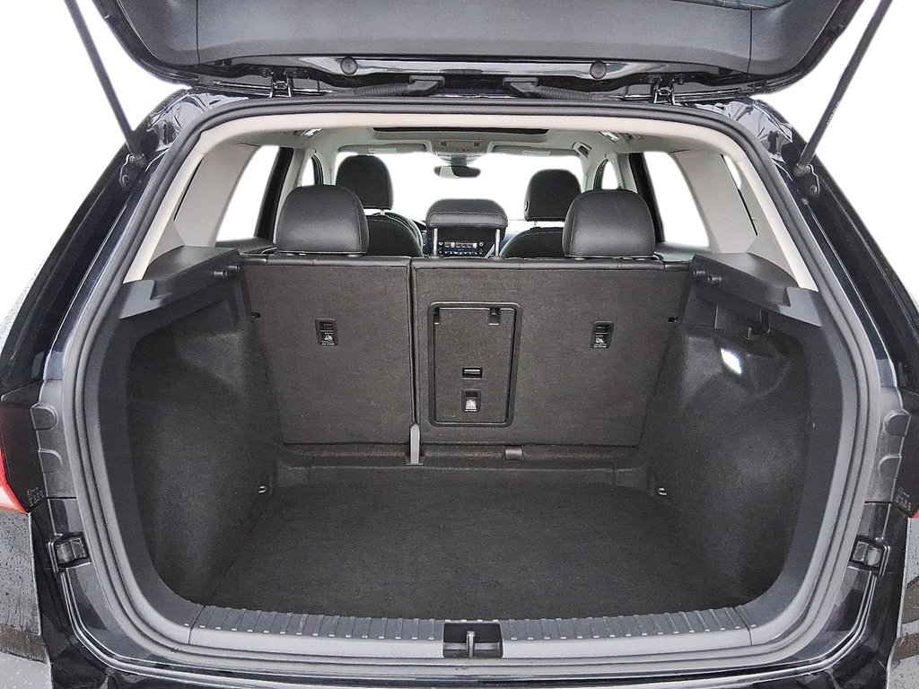 2024 Volkswagen Taos Comfortline 1.5T 8sp w/ Tip FWD in Stratford, Ontario - 6 - w1024h768px