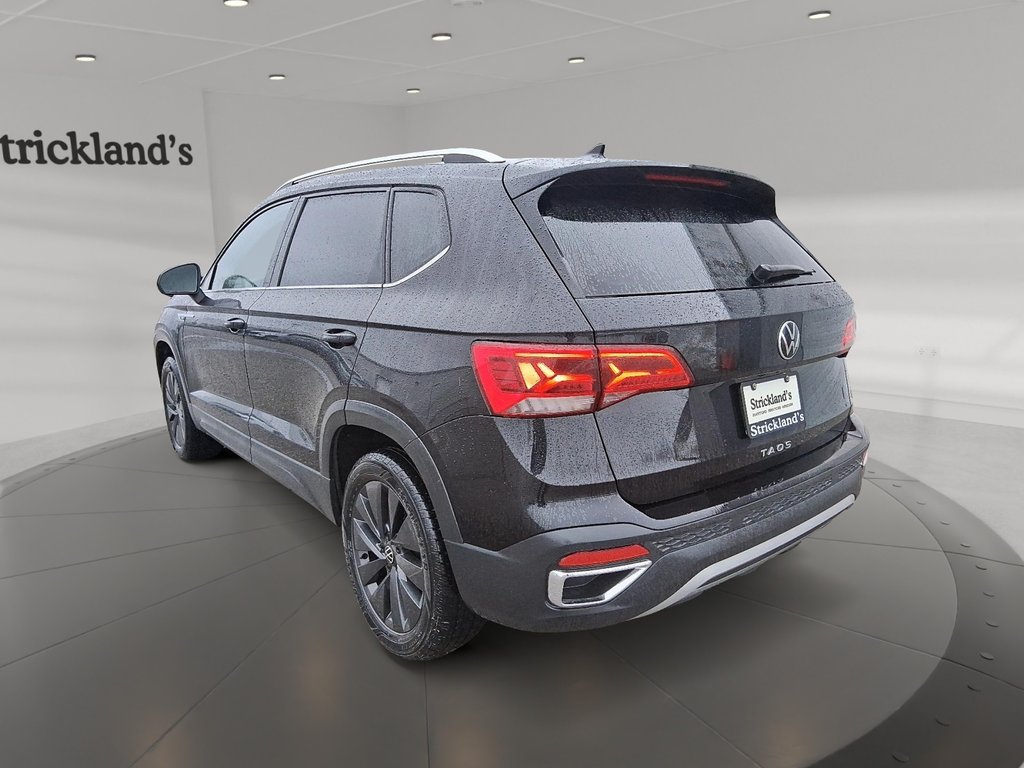 2024 Volkswagen Taos Comfortline 1.5T 8sp w/ Tip FWD in Stratford, Ontario - 4 - w1024h768px