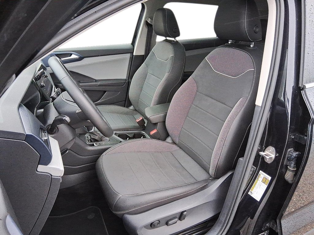 2024 Volkswagen Taos Comfortline 1.5T 8sp w/ Tip FWD in Stratford, Ontario - 8 - w1024h768px