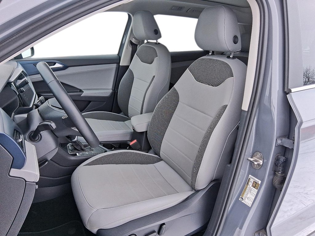 2024 Volkswagen Taos Comfortline 1.5T 8sp w/ Tip FWD in Stratford, Ontario - 8 - w1024h768px