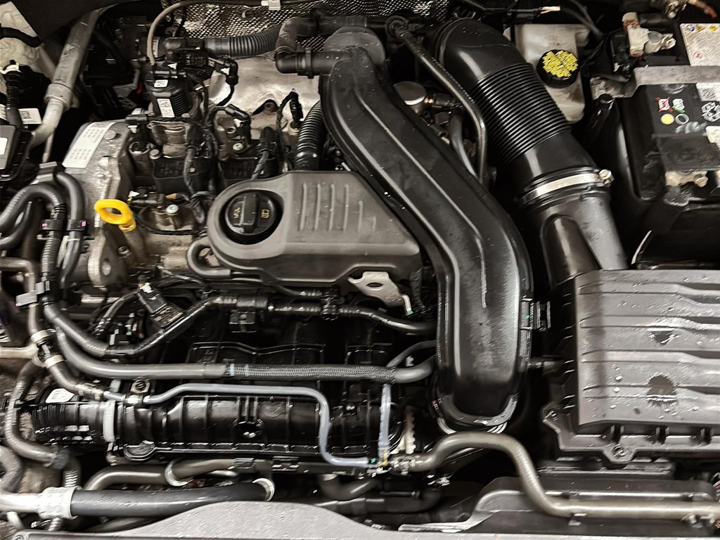 2024 Volkswagen Taos Comfortline 1.5T 8sp w/ Tip FWD in Stratford, Ontario - 7 - w1024h768px