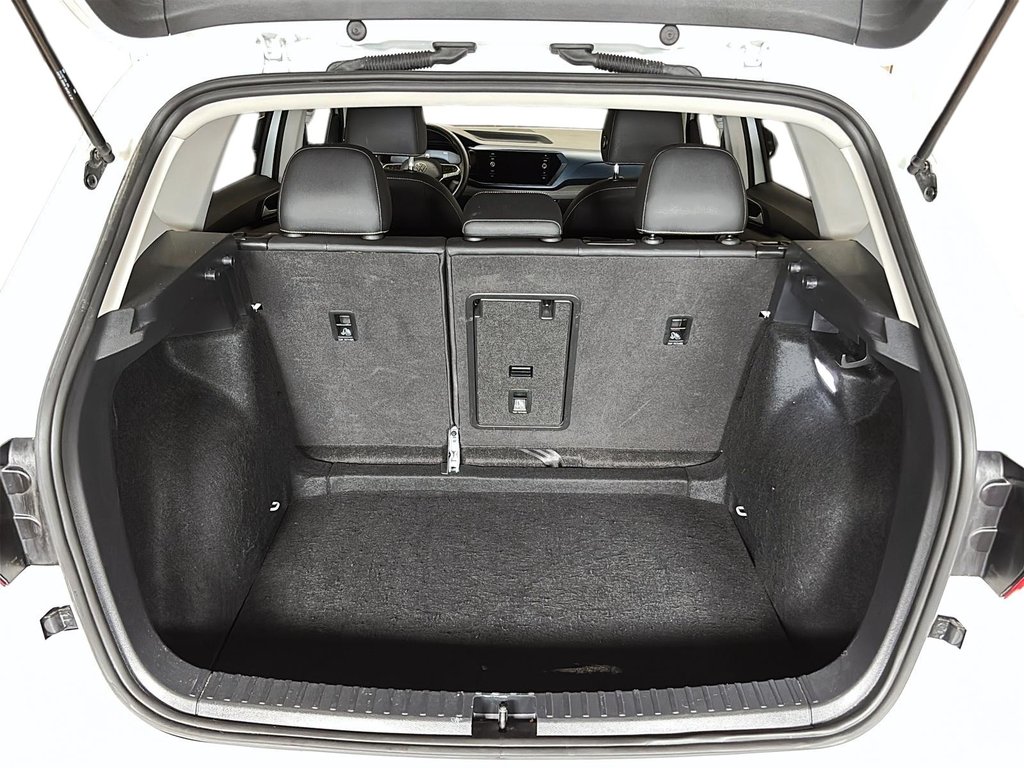 2024 Volkswagen Taos Comfortline 1.5T 8sp w/ Tip FWD in Stratford, Ontario - 6 - w1024h768px