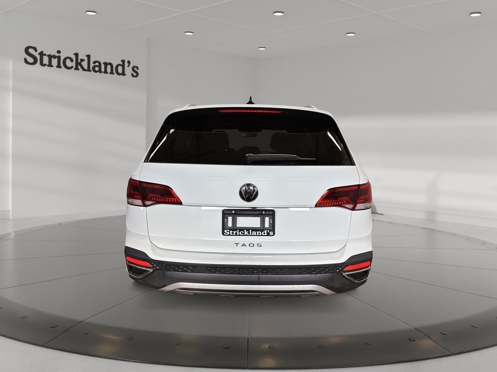 2024 Volkswagen Taos Comfortline 1.5T 8sp w/ Tip FWD in Stratford, Ontario - 3 - w1024h768px