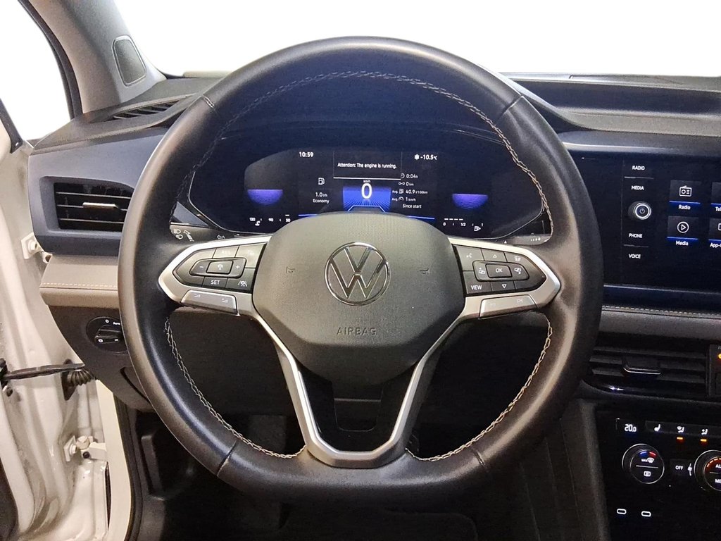 2024 Volkswagen Taos Comfortline 1.5T 8sp w/ Tip FWD in Stratford, Ontario - 12 - w1024h768px