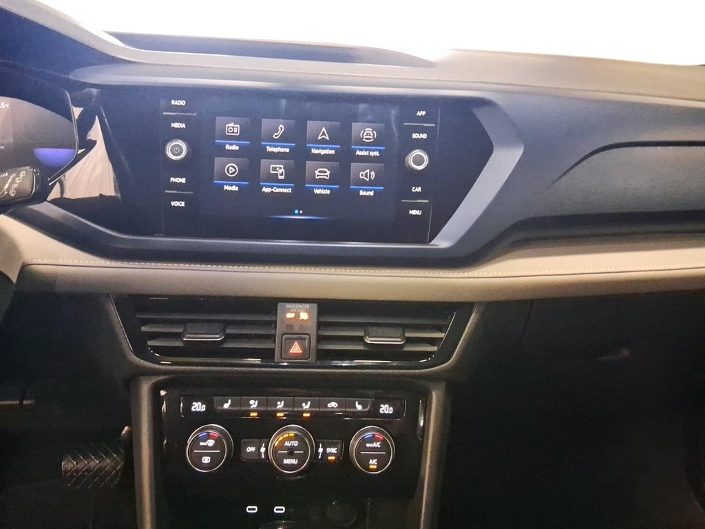 2024 Volkswagen Taos Comfortline 1.5T 8sp w/ Tip FWD in Stratford, Ontario - 15 - w1024h768px