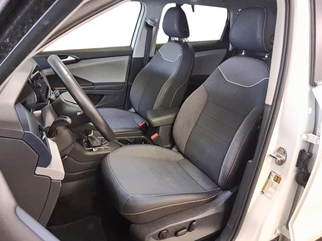 2024 Volkswagen Taos Comfortline 1.5T 8sp w/ Tip FWD in Stratford, Ontario - 8 - w1024h768px