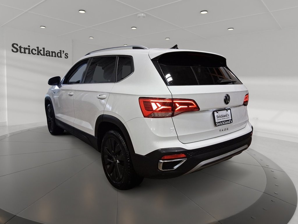 2024 Volkswagen Taos Comfortline 1.5T 8sp w/ Tip FWD in Stratford, Ontario - 4 - w1024h768px