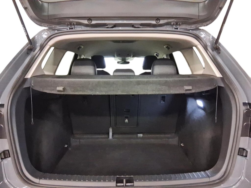 2024 Volkswagen Taos Comfortline 1.5T 8sp w/ Tip FWD in Stratford, Ontario - 7 - w1024h768px