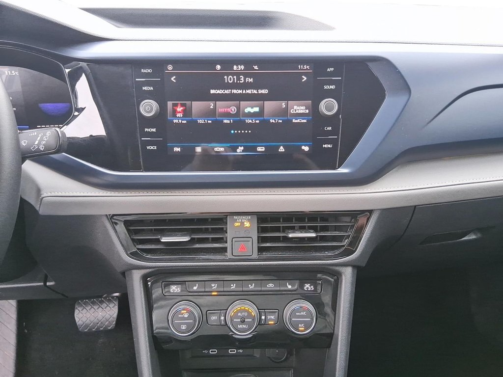 2024 Volkswagen Taos Comfortline 1.5T 8sp w/ Tip FWD in Stratford, Ontario - 16 - w1024h768px