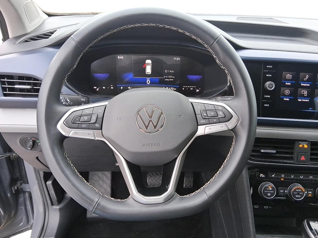 2024 Volkswagen Taos Comfortline 1.5T 8sp w/ Tip FWD in Stratford, Ontario - 13 - w1024h768px