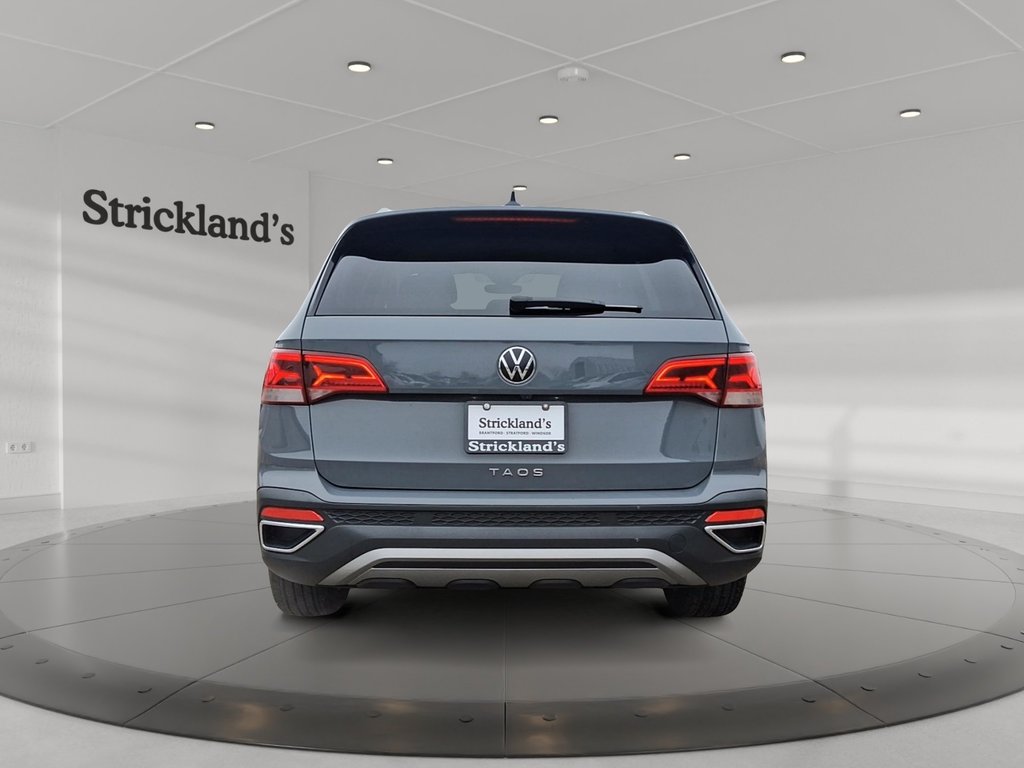 2024 Volkswagen Taos Comfortline 1.5T 8sp w/ Tip FWD in Stratford, Ontario - 3 - w1024h768px