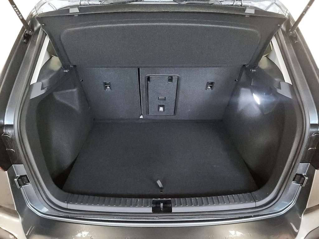 2024 Volkswagen Taos Highline 1.5T 7sp at DSG w/ Tip 4M in Stratford, Ontario - 6 - w1024h768px