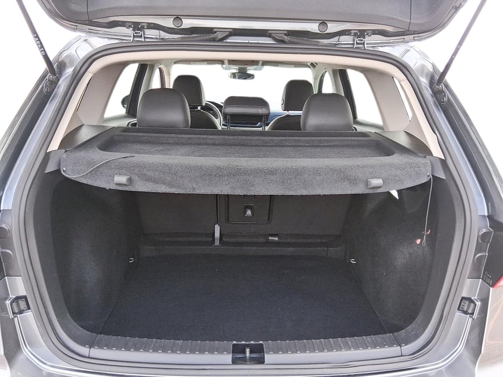 2024 Volkswagen Taos Comfortline 1.5T 8sp w/ Tip FWD in Stratford, Ontario - 6 - w1024h768px
