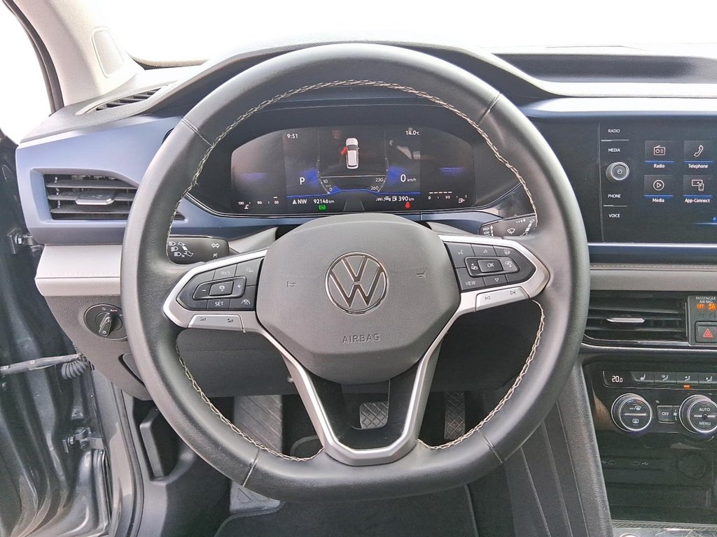 2024 Volkswagen Taos Comfortline 1.5T 8sp w/ Tip FWD in Stratford, Ontario - 12 - w1024h768px