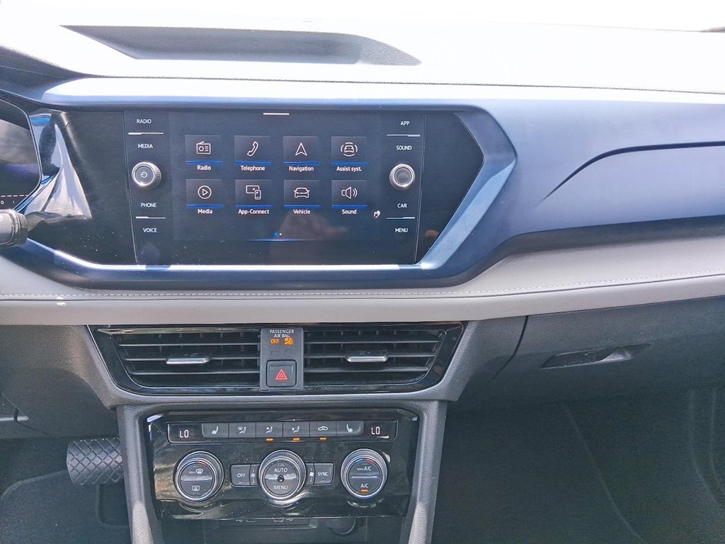 2024 Volkswagen Taos Comfortline 1.5T 8sp w/ Tip FWD in Stratford, Ontario - 15 - w1024h768px