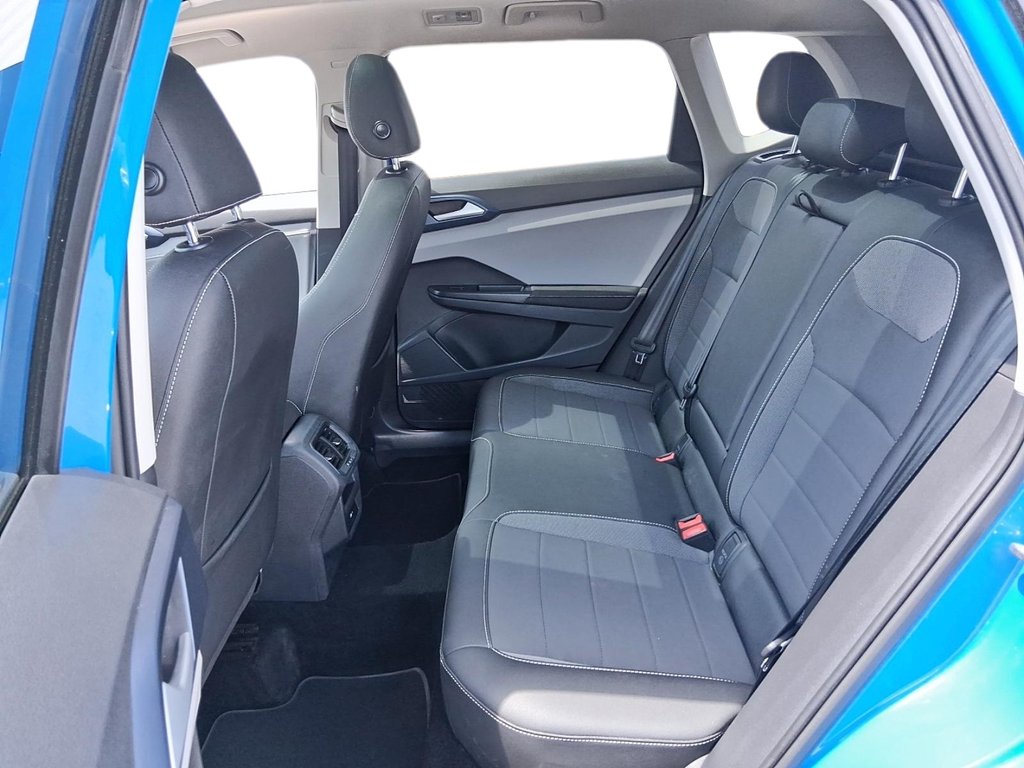 2024 Volkswagen Taos Comfortline 1.5T 8sp w/ Tip FWD in Stratford, Ontario - 9 - w1024h768px