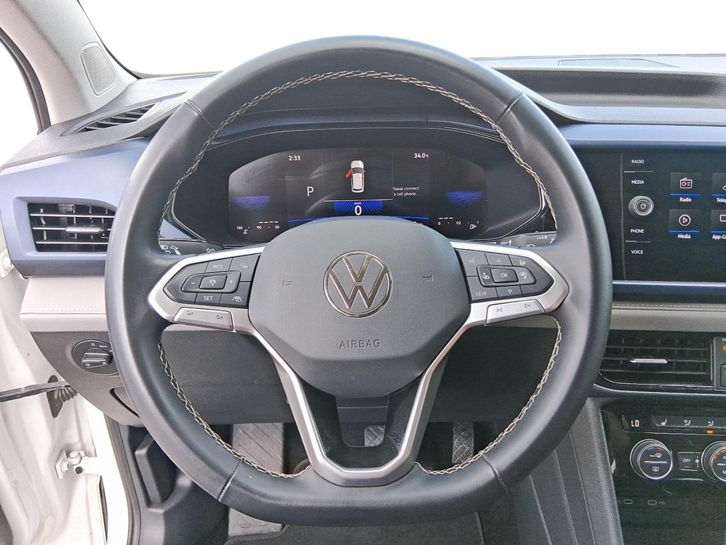 2024 Volkswagen Taos Comfortline 1.5T 8sp w/ Tip FWD in Stratford, Ontario - 12 - w1024h768px
