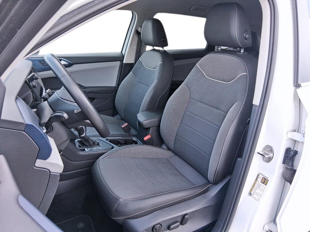 2024 Volkswagen Taos Comfortline 1.5T 8sp w/ Tip FWD in Stratford, Ontario - 8 - w1024h768px