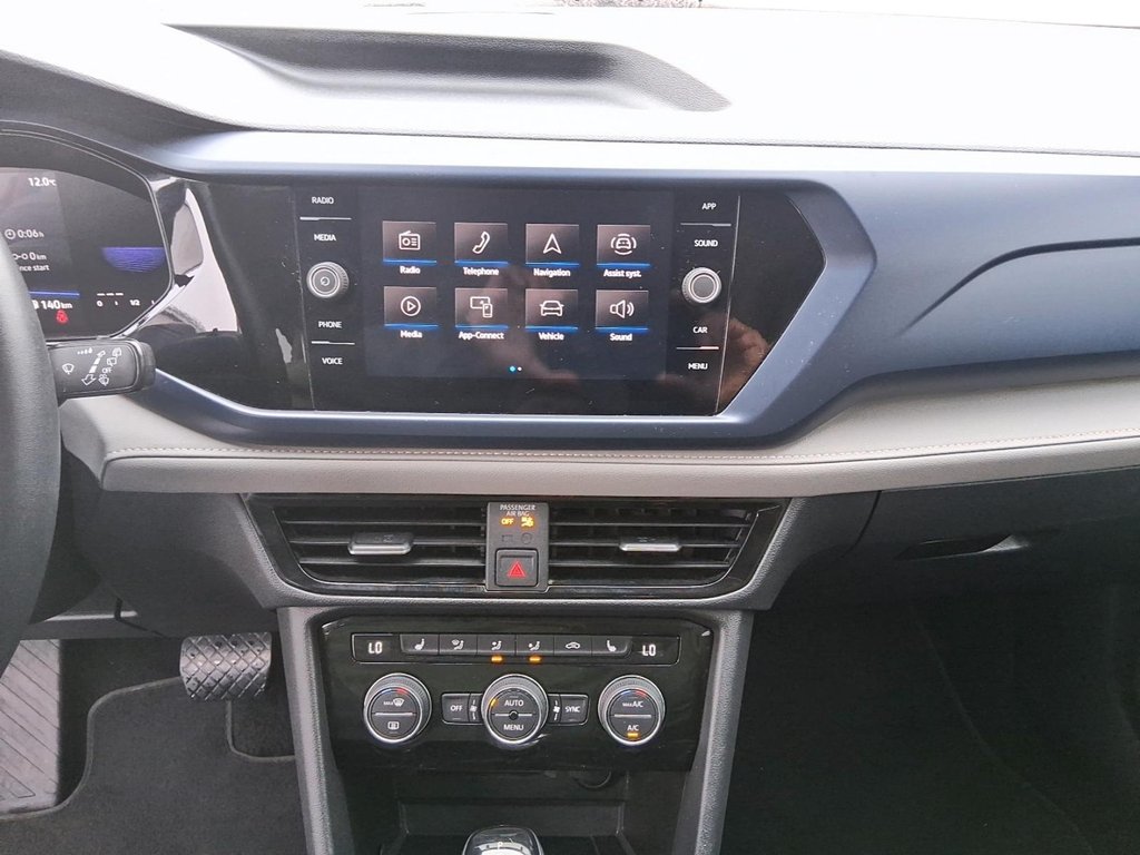 2024 Volkswagen Taos Comfortline 1.5T 8sp w/ Tip FWD in Stratford, Ontario - 15 - w1024h768px