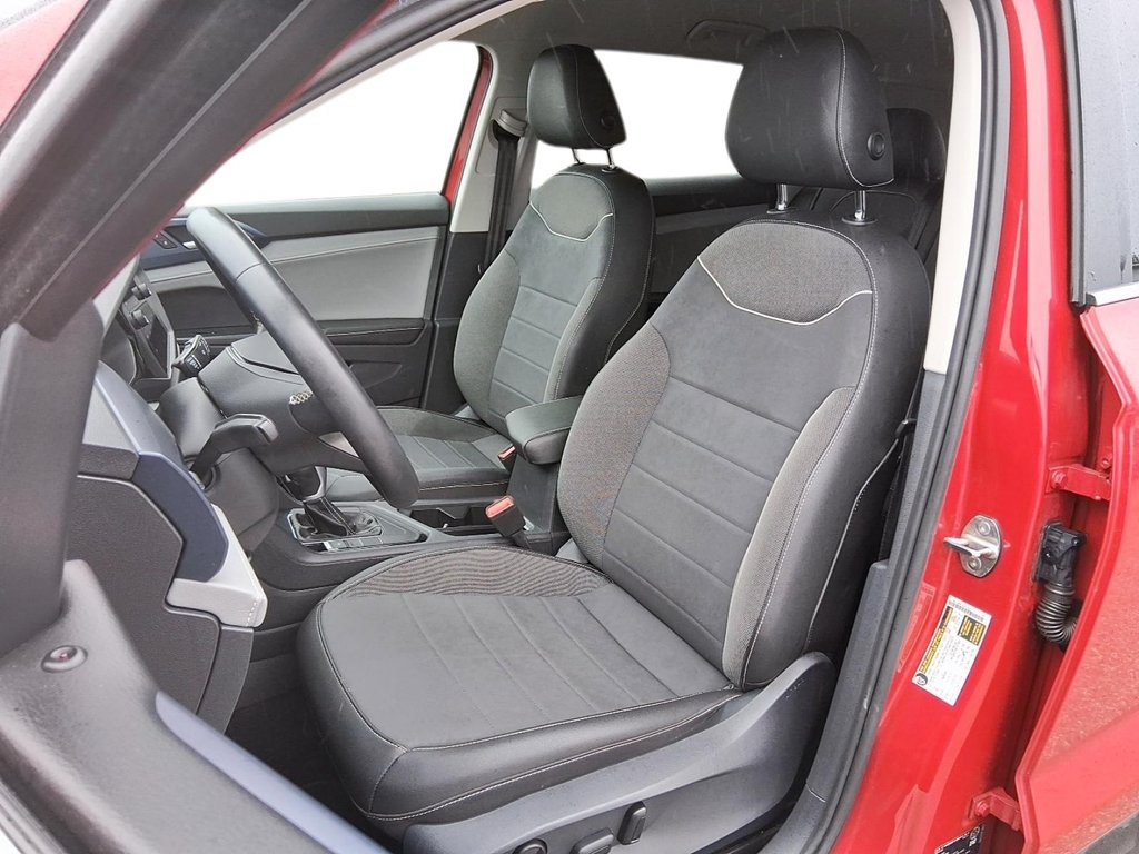 2024 Volkswagen Taos Comfortline 1.5T 8sp w/ Tip FWD in Stratford, Ontario - 8 - w1024h768px