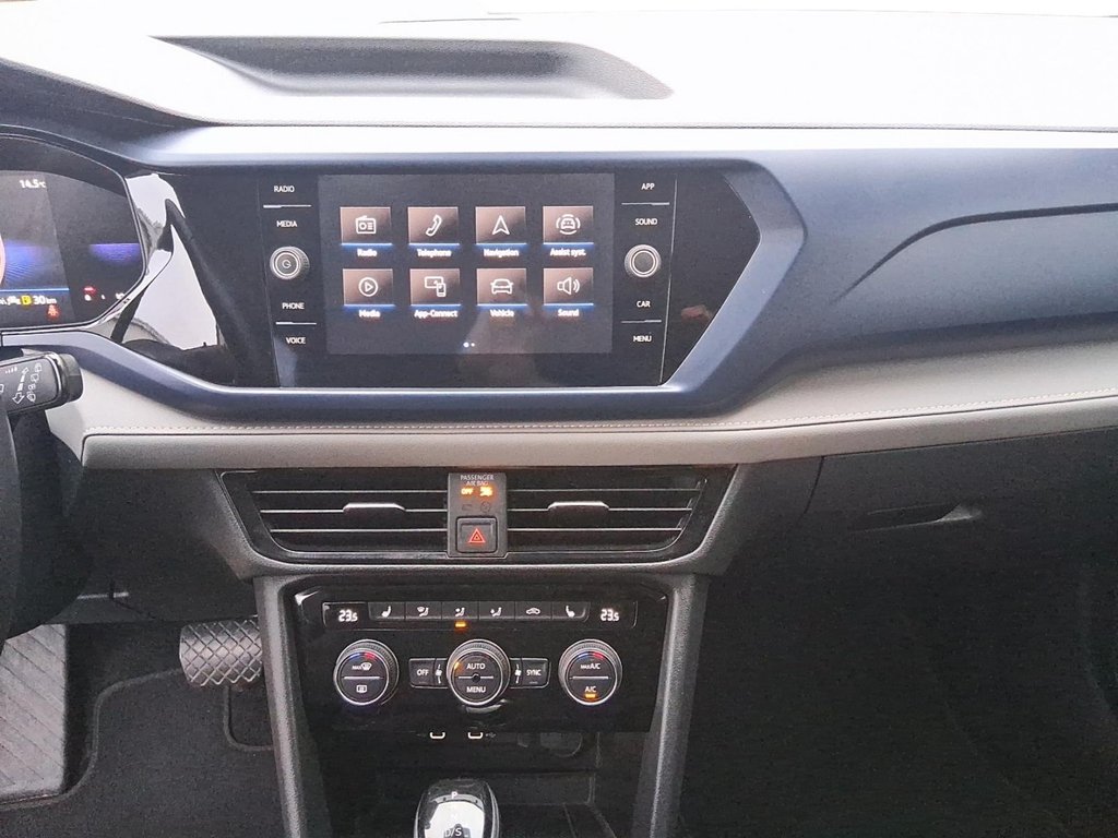 2024 Volkswagen Taos Comfortline 1.5T 7sp at DSG w/ Tip 4M in Stratford, Ontario - 15 - w1024h768px