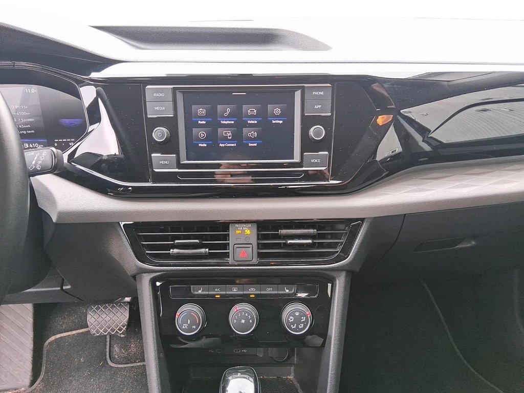 2024 Volkswagen Taos Trendline 1.5T 8sp at w/ Tip in Stratford, Ontario - 15 - w1024h768px
